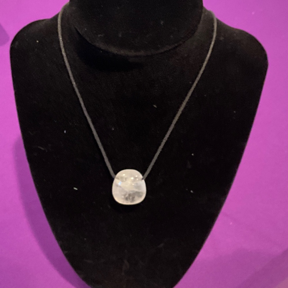 Elegant Silver Pendant Necklace
